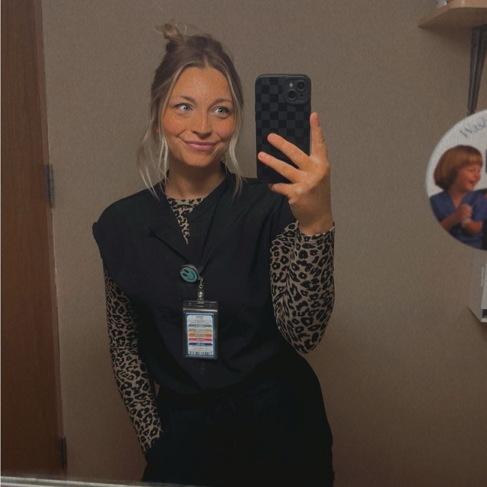 Meet your Posher, Jarah